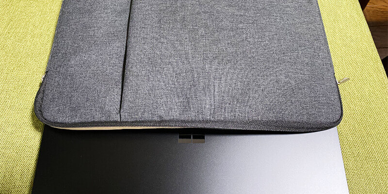 安くてジャストサイズ 15インチ版 Surface Laptop 3 のケースはこれ一択 Amelog